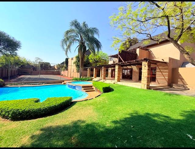 2 BEDROOM APARTMENT FOR SALE IN SUNNINGHILL
